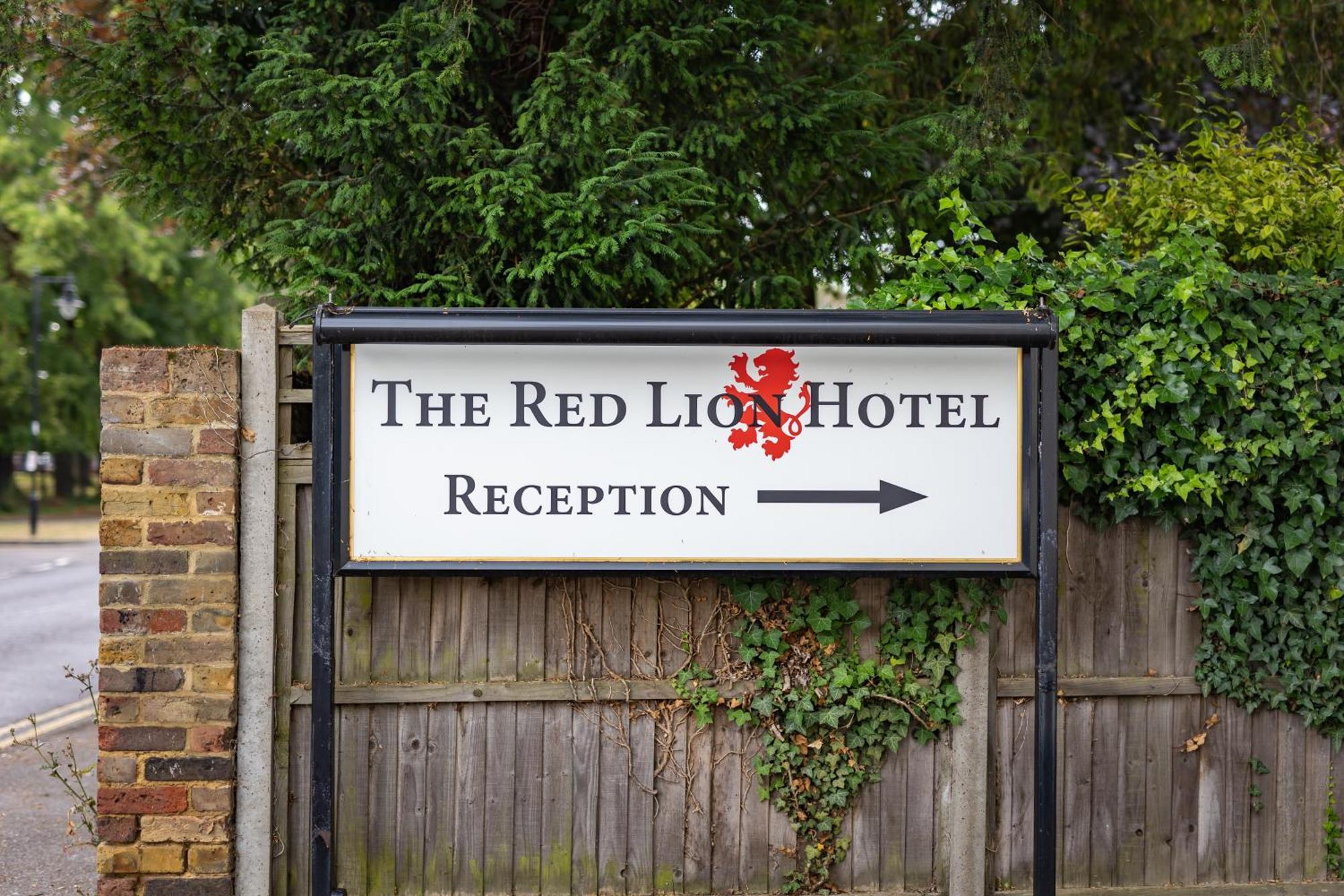 The Red Lion Hotel Hillingdon Exterior foto